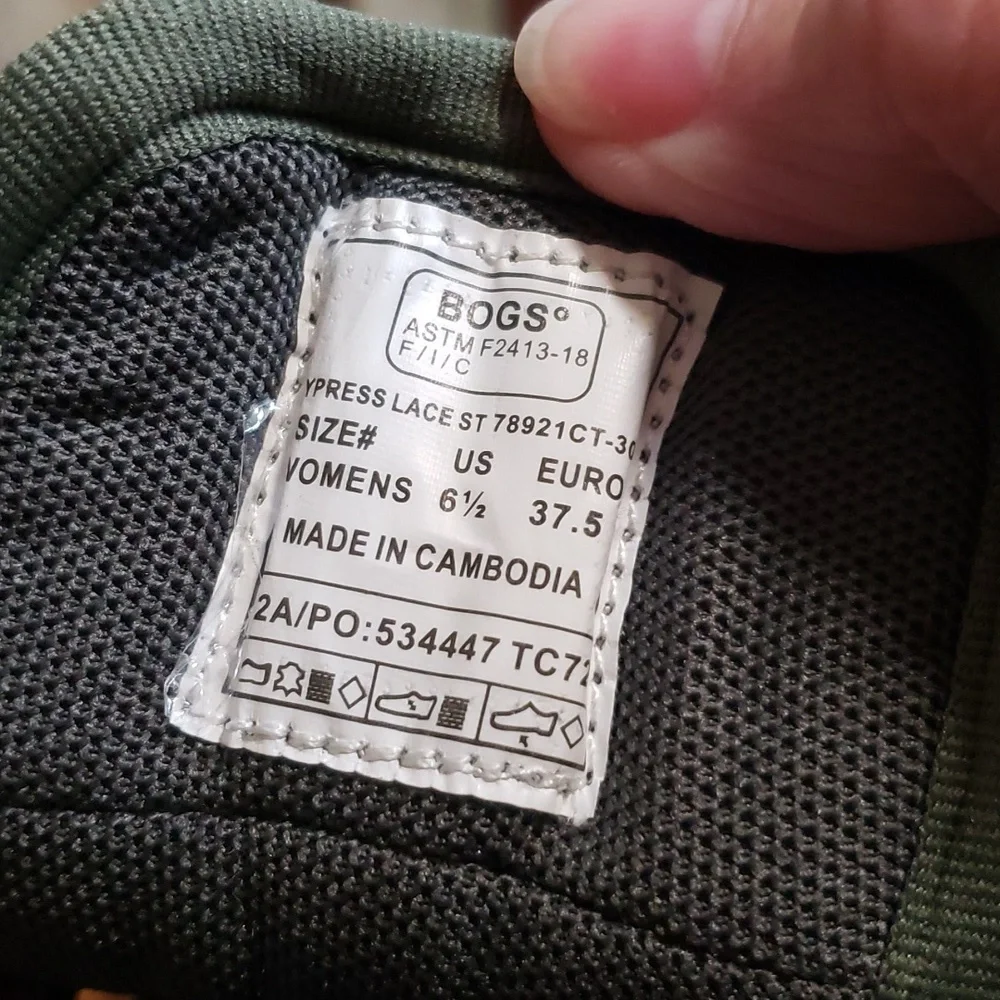 EUC- Bogs ‘Cypress Lace’ Waterproof Work & Safety Boots